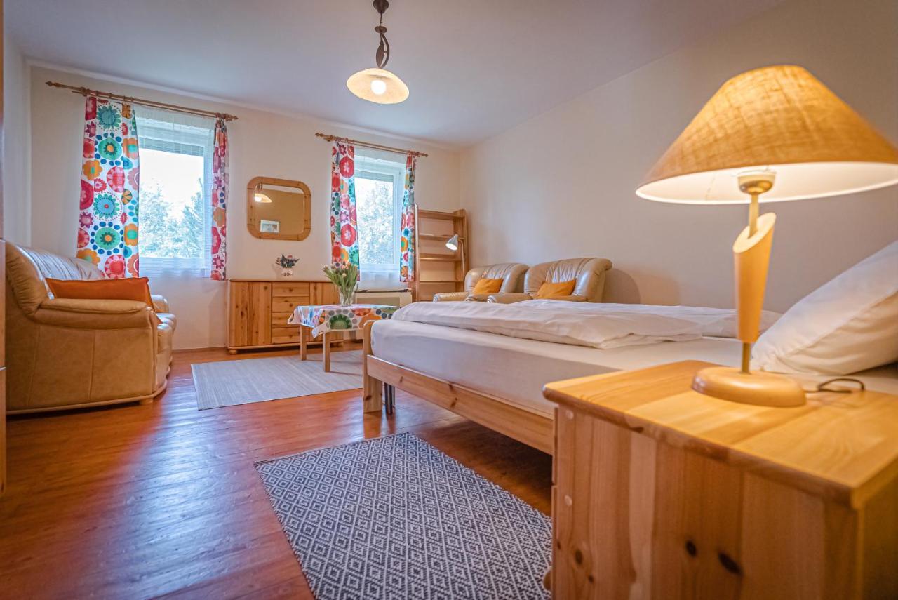 Sunny Garden Pihenohaz Villa ชิโอฟก ภายนอก รูปภาพ