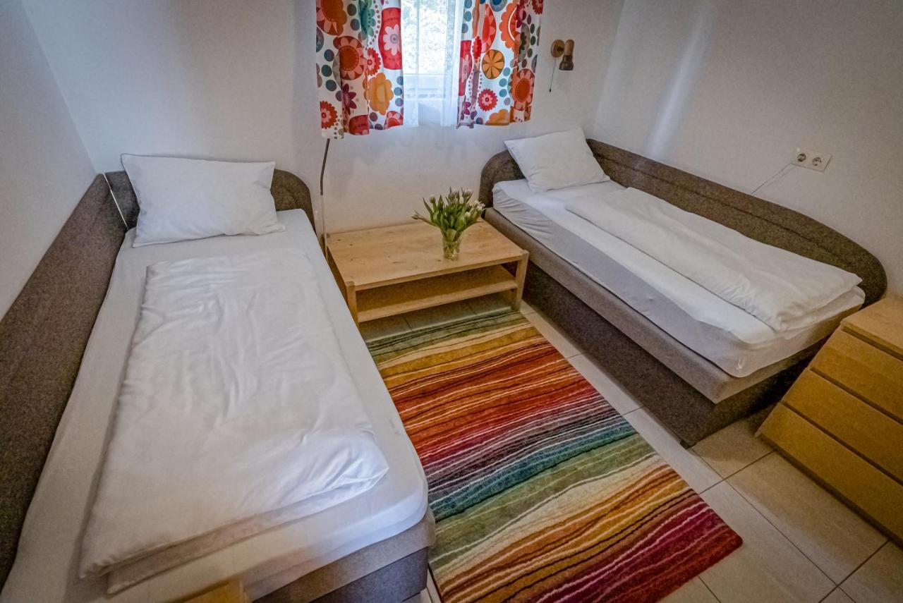 Sunny Garden Pihenohaz Villa ชิโอฟก ภายนอก รูปภาพ