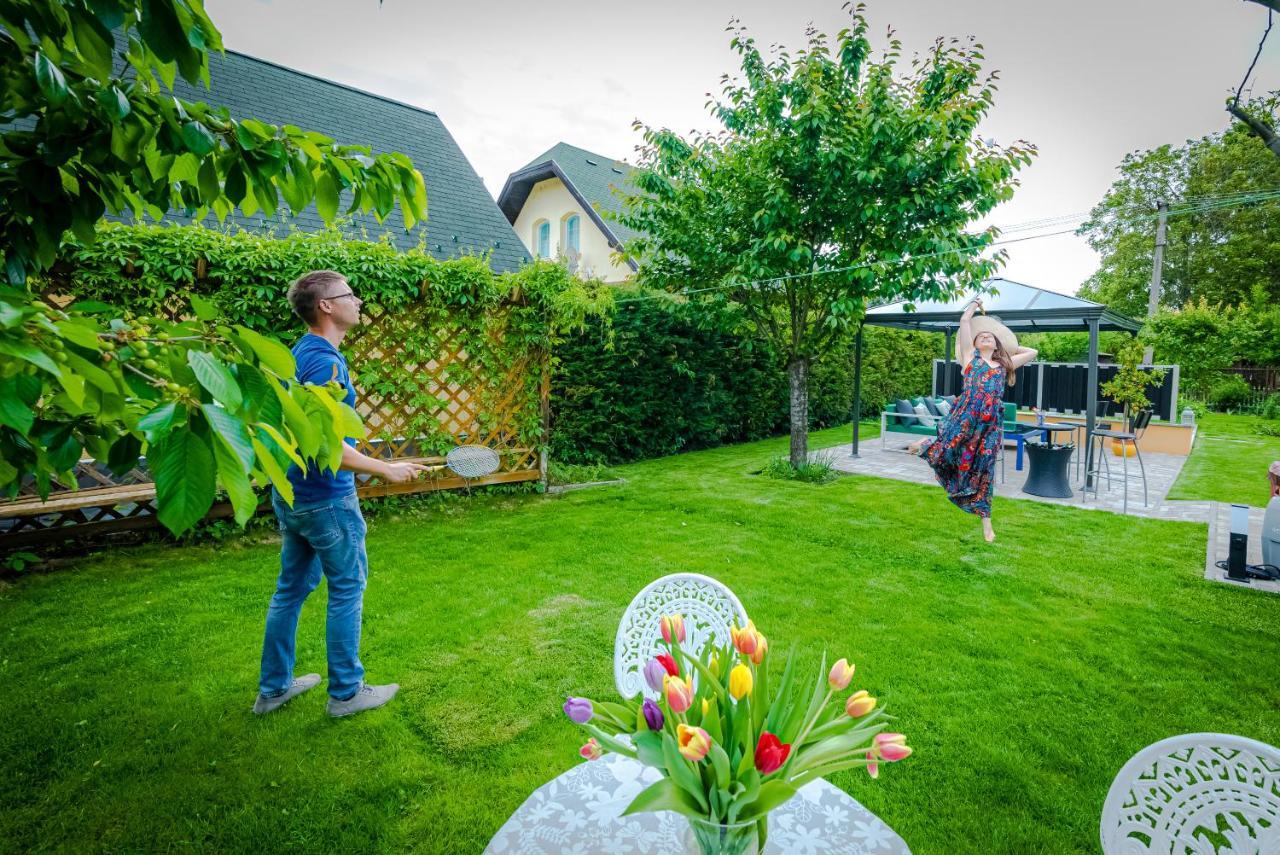 Sunny Garden Pihenohaz Villa ชิโอฟก ภายนอก รูปภาพ