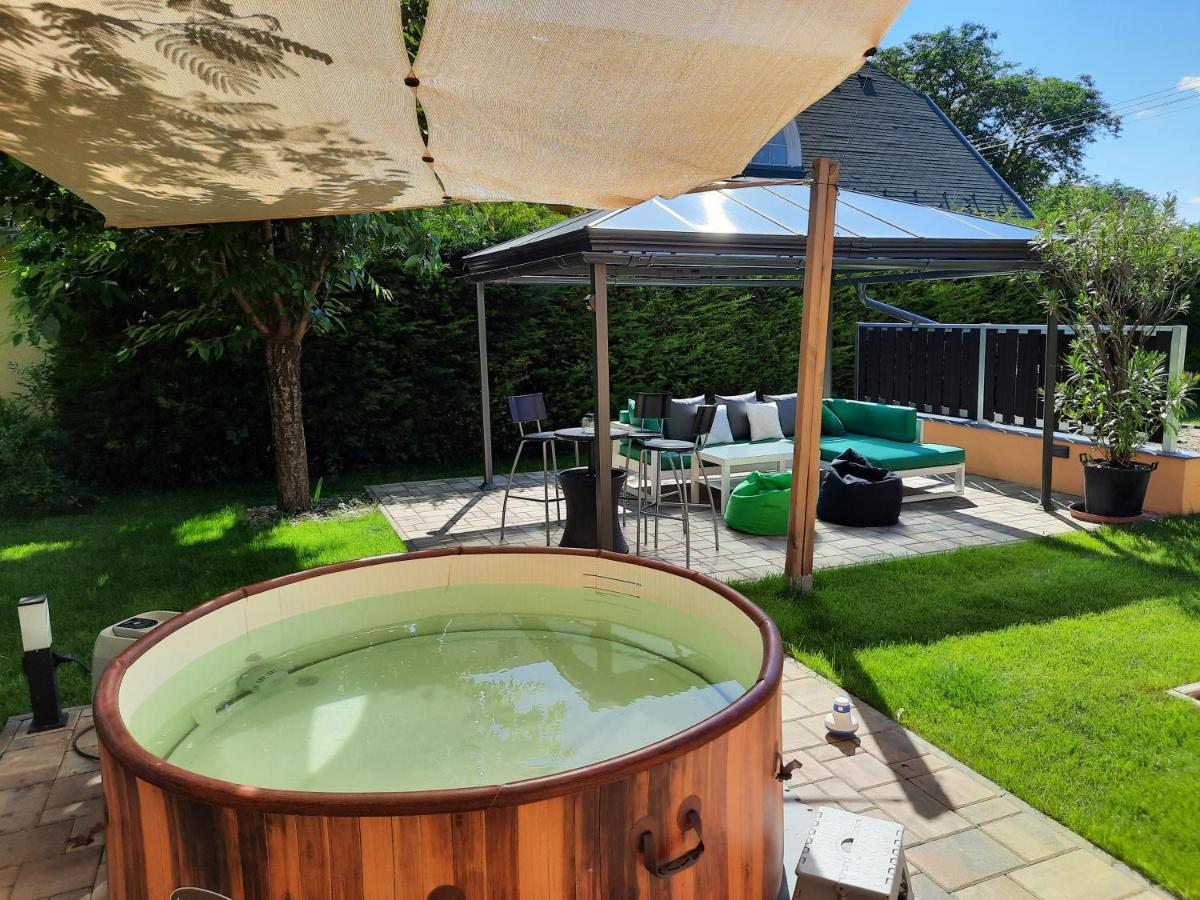 Sunny Garden Pihenohaz Villa ชิโอฟก ภายนอก รูปภาพ